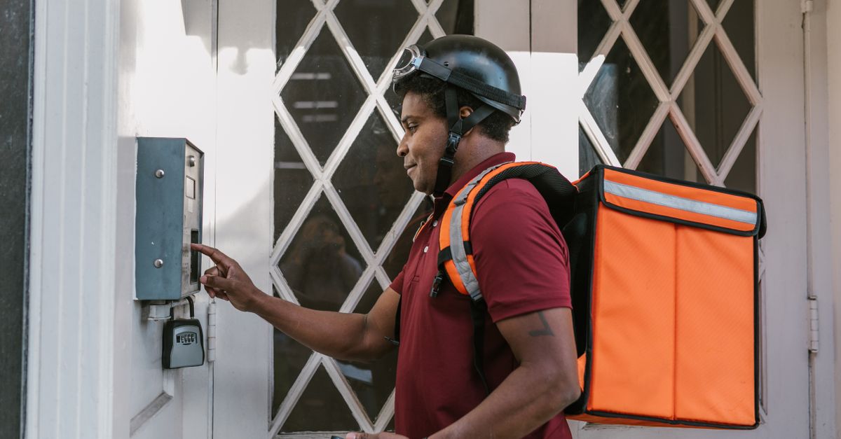 locksmith service technician — Iron Locksmiths