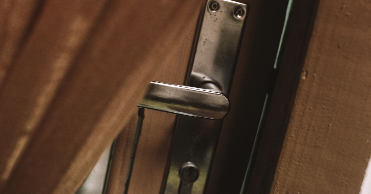 What Our House Lockout Service Actually Covers in Highland Falls — Iron Locksmiths